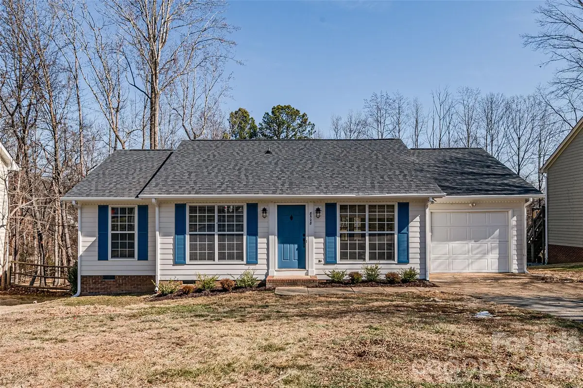 8528 Woodford Bridge Drive, Charlotte, NC 28216 - Image #1