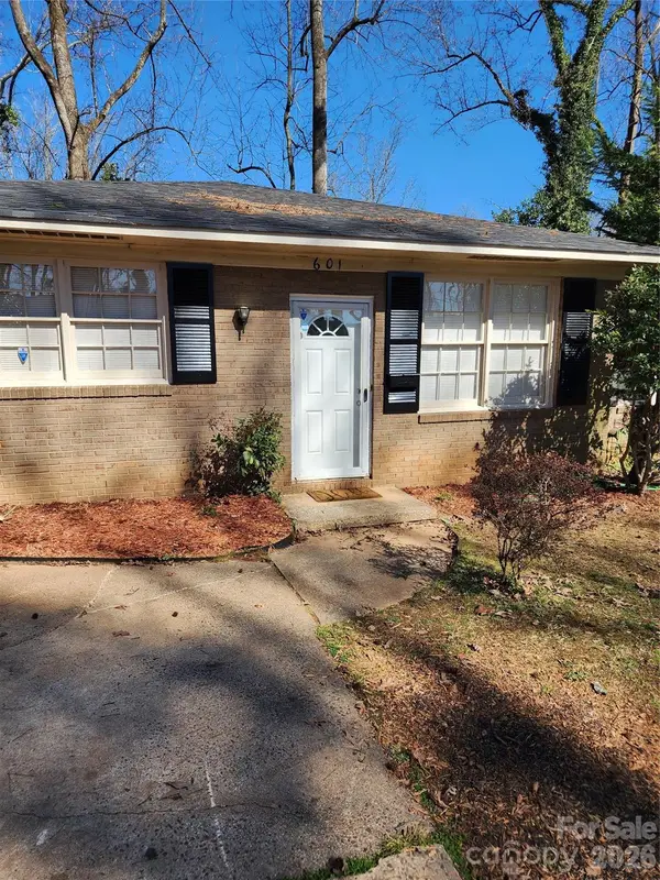 601 Camrose Drive, Charlotte, NC 28215