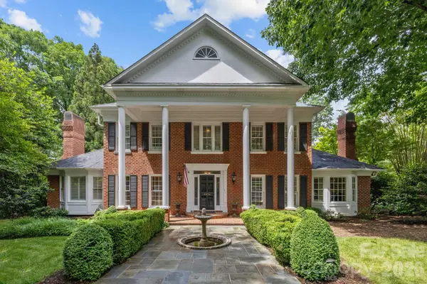 6824 N Baltusrol Lane, Charlotte, NC 28210