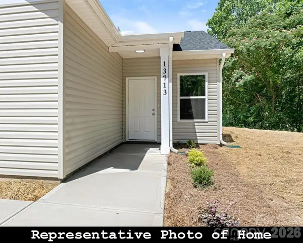 962 S Hoskins Road, Charlotte, NC 28208