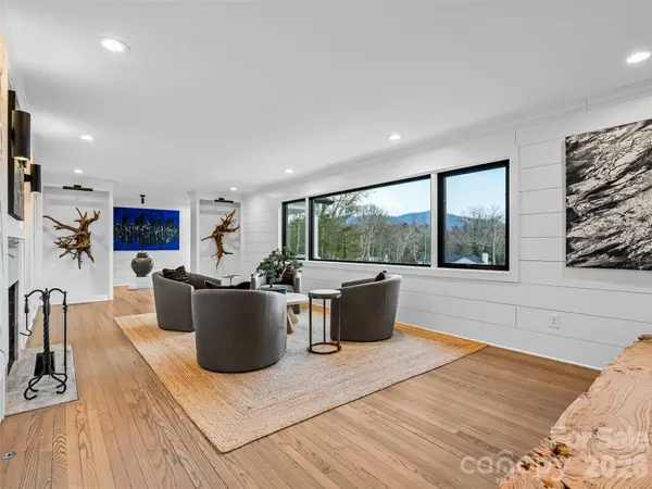 51 Forest Road, Asheville, NC 28803