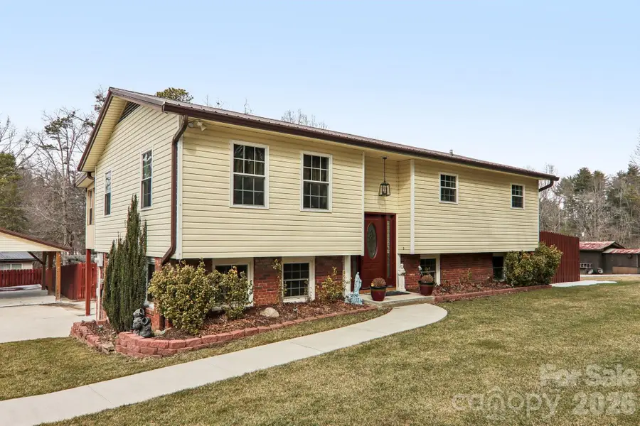 5 Granite Drive, Hendersonville, NC 28792 - #3