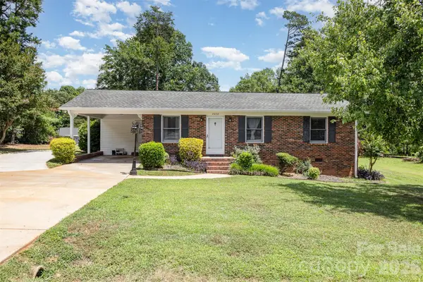2028 Rock Springs Circle, Denver, NC 28037