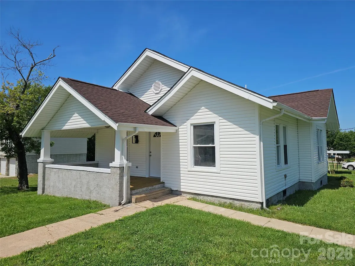 1704 16th Street Ne, Hickory, NC 28601 - #1