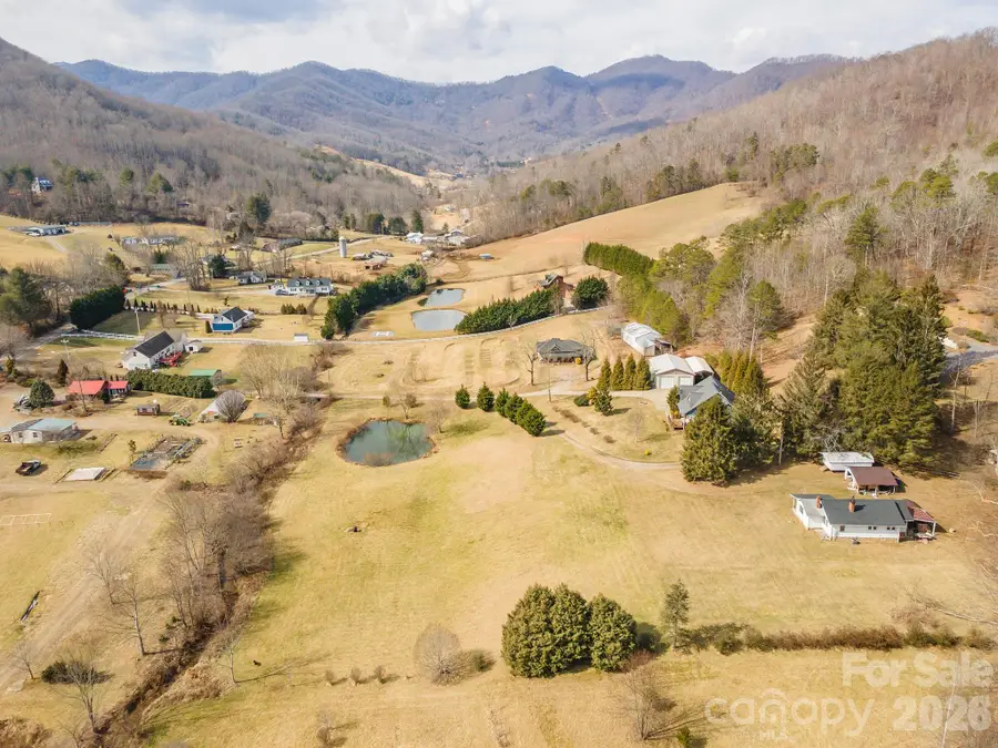 18 Hoye Lane, Candler, NC 28715 - #2