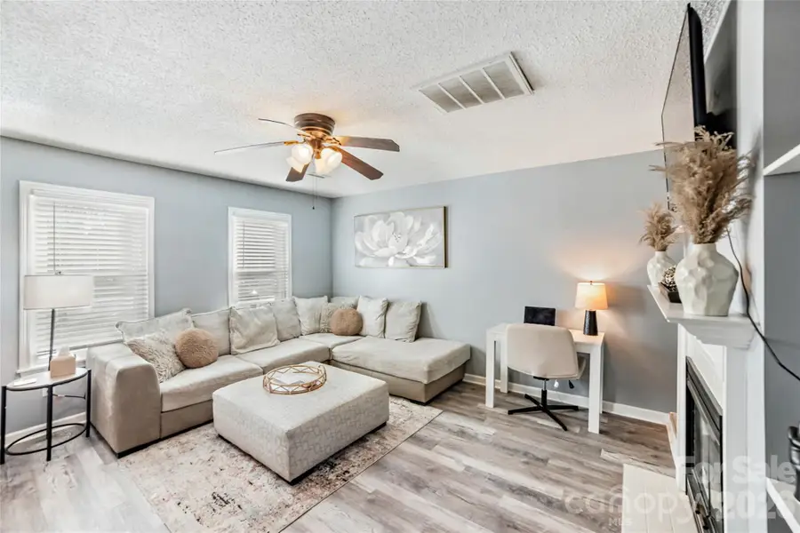 1491 20th Avenue Ne, Hickory, NC 28601 - #3