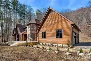 249 Starlin Mountain Road, Bakersville, NC 28705