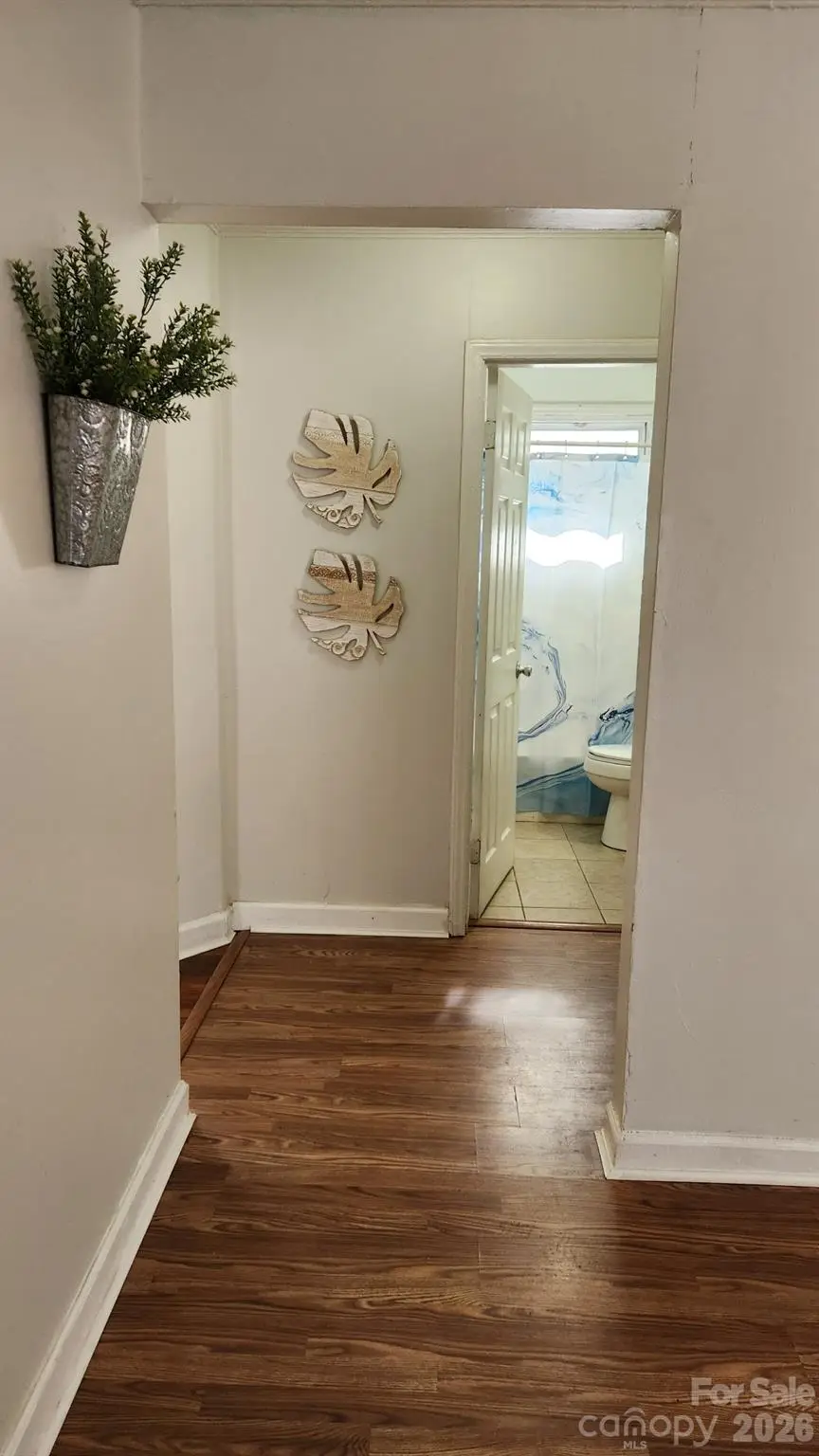 508 Arlington Circle Nw, Lenoir, NC 28645 - #2