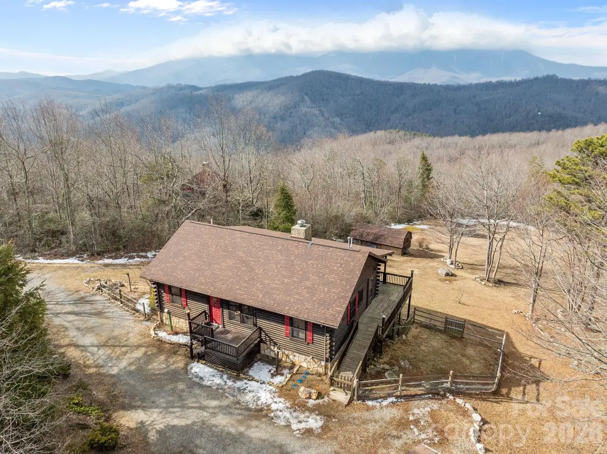 951 Pine Tree Road, Spruce Pine, NC 28777 - #1