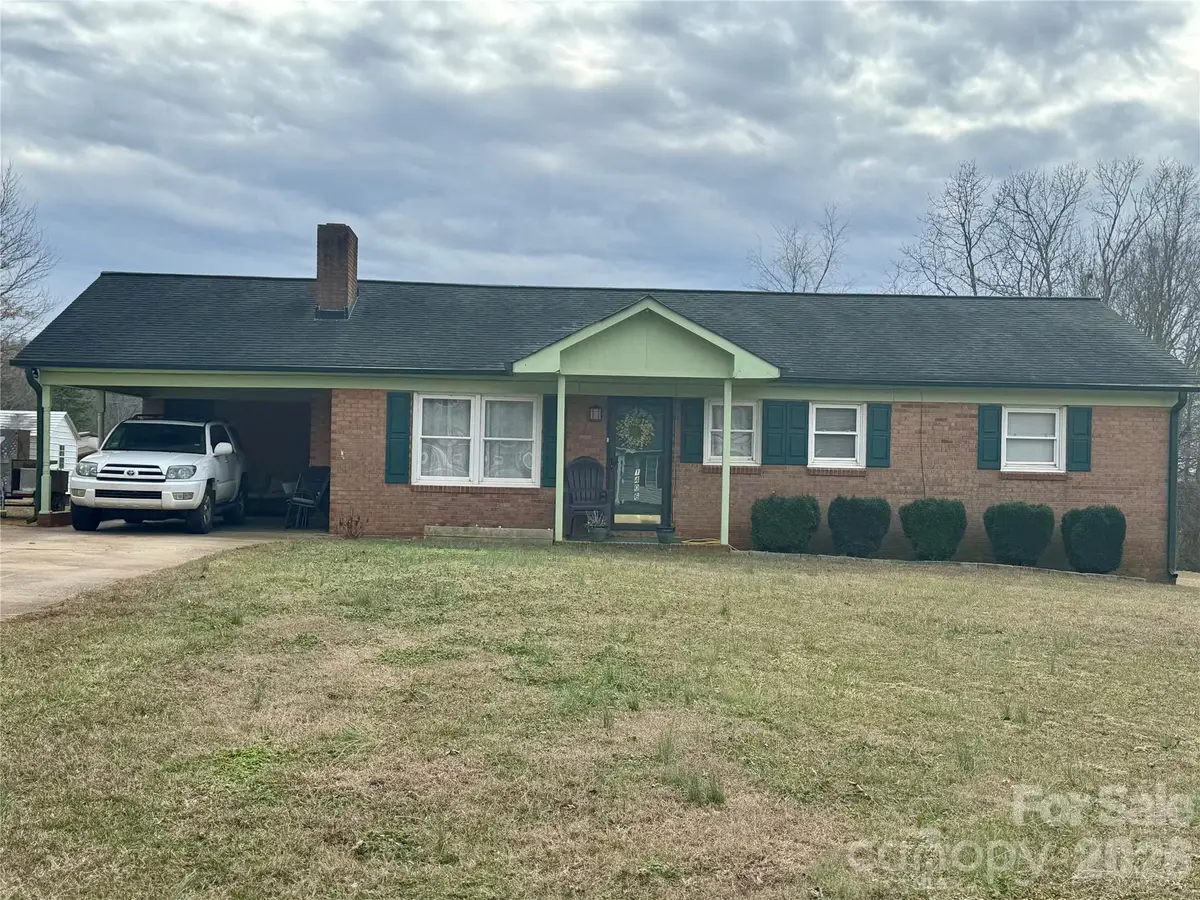 1406 Meandering Lane, Lincolnton, NC 28092 - #1