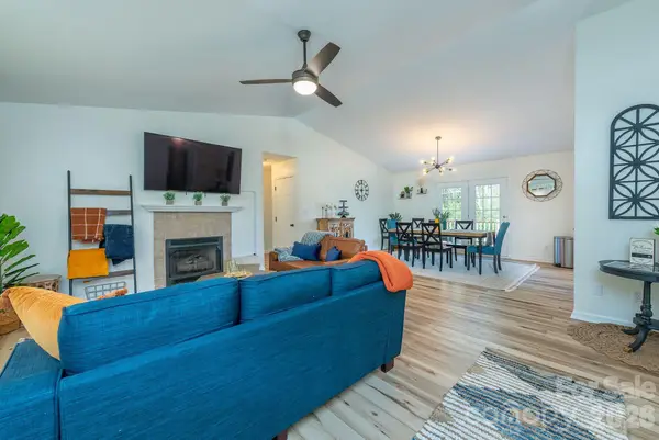 18 Garrison Road, Weaverville, NC 28787