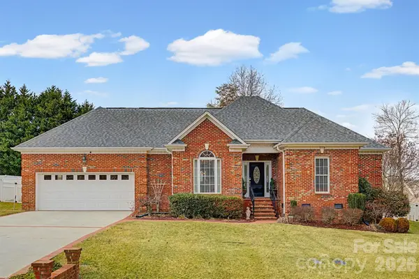 1605 Eden Glen Drive, Dallas, NC 28034