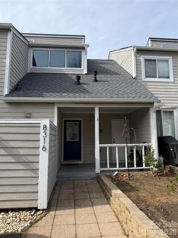 8316 Cricket Lake Drive, Charlotte, NC 28277