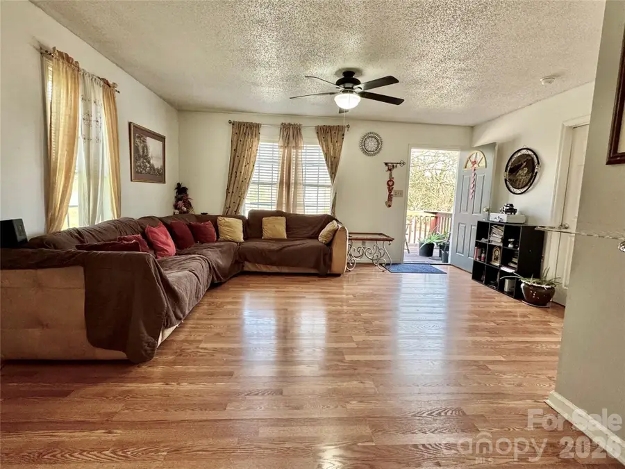 1019 W 7th Avenue, Gastonia, NC 28052 - #3