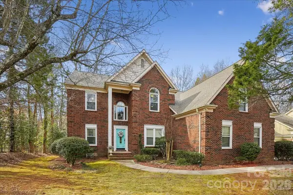 10442 Breamore Drive, Charlotte, NC 28270
