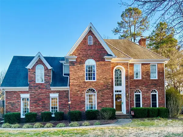 636 Sentinel Oak Lane, Charlotte, NC 28214