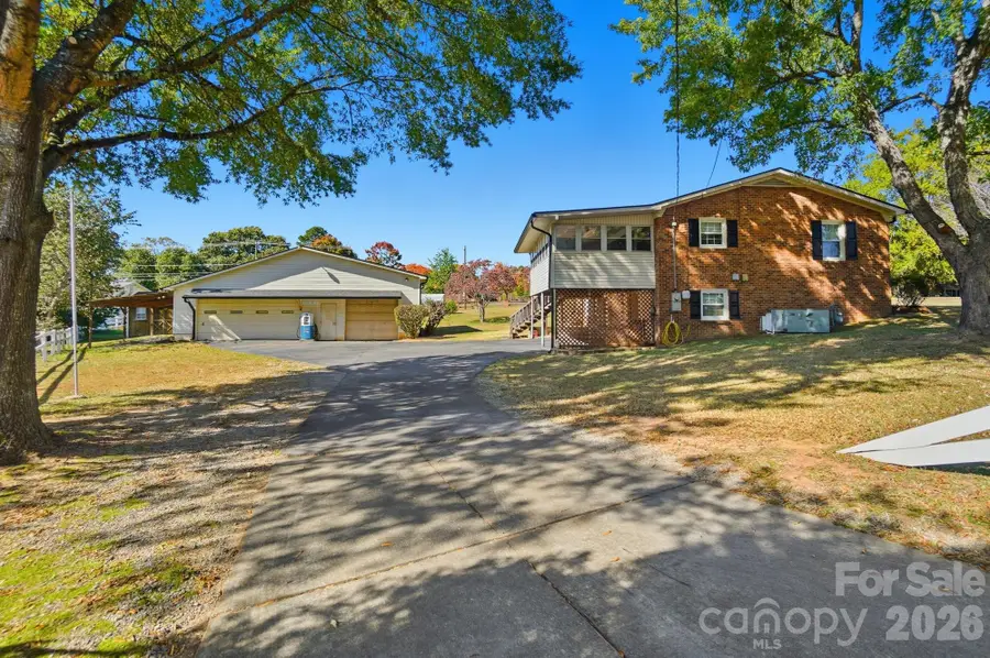 2601 Entrance Road, Kannapolis, NC 28081 - #2