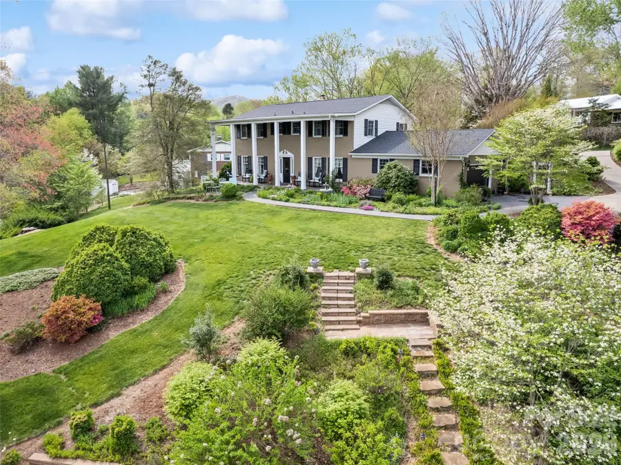 60 Club Knoll Avenue, Waynesville, NC 28786 - #2