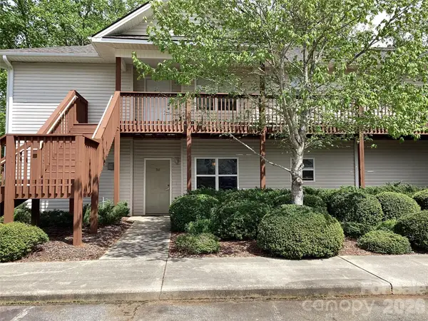 703 Olde Covington Way, Arden, NC 28704