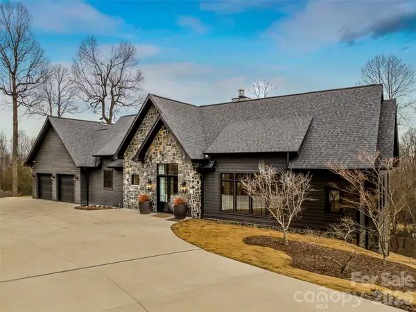 241 Tower Circle, Hendersonville, NC 28739