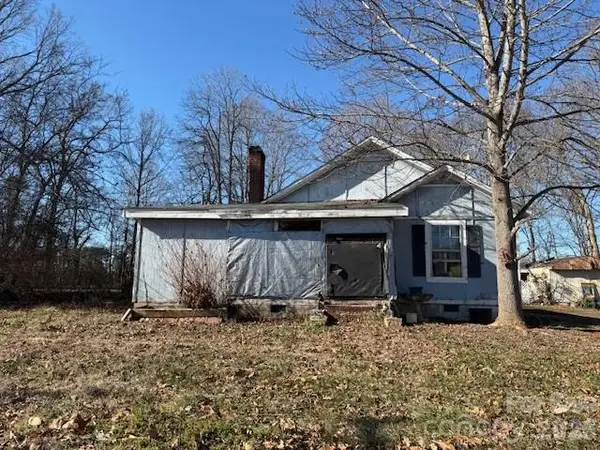 7626 Nc 90 Highway E, Stony Point, NC 28678