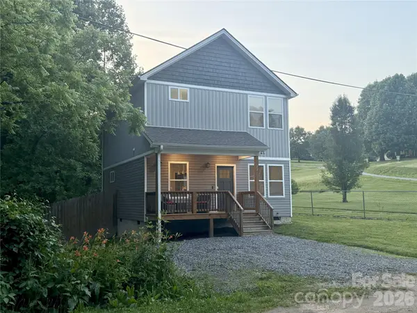 22 Daniel Road, Asheville, NC 28806