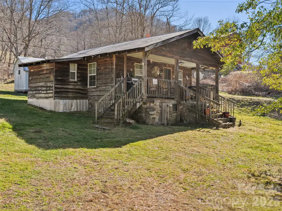 186 Creekmont Drive, Clyde, NC 28721 - #3