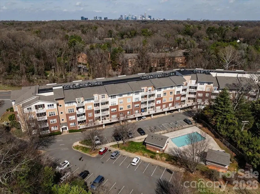 1000 E Woodlawn Road #311, Charlotte, NC 28209 - #2