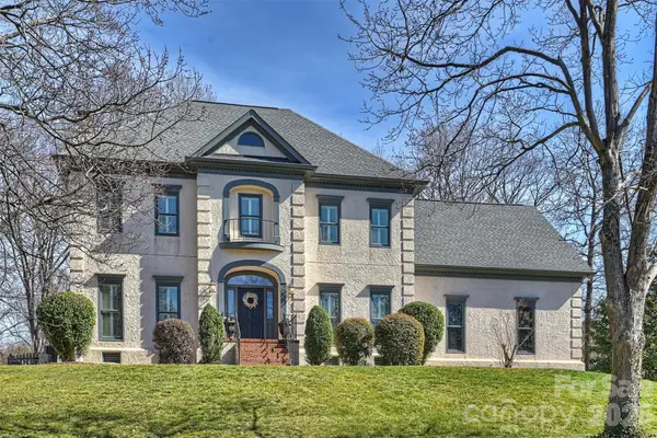 9434 Tresanton Drive, Charlotte, NC 28210