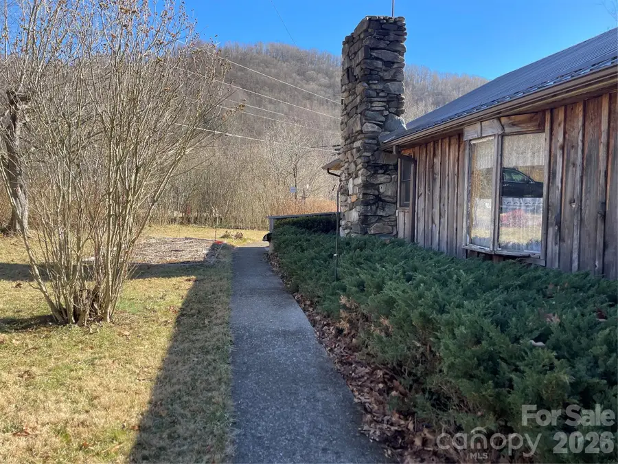 29 Cook Town Road, Bakersville, NC 28705 - #2