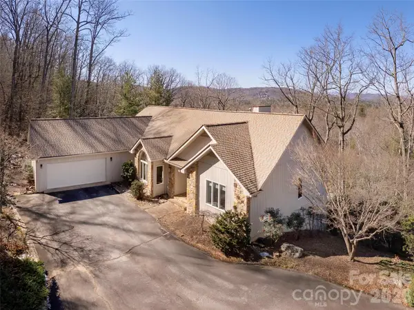 402 Claremont Drive, Flat Rock, NC 28731