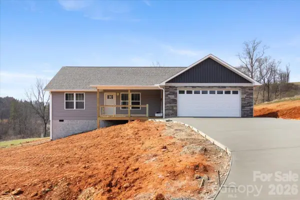 94 Baileys Cove Road #9, Marshall, NC 28753