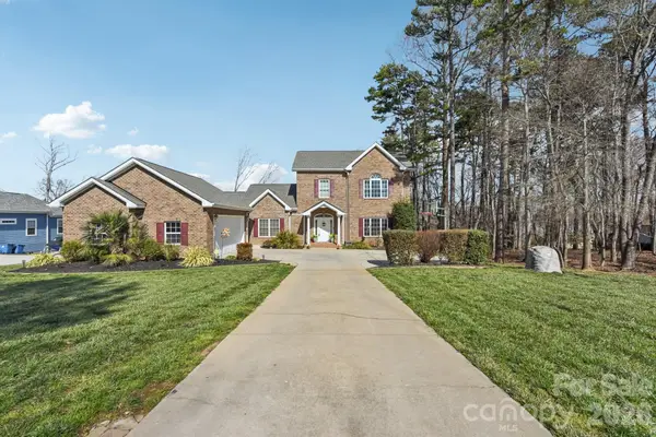 9484 Riviera Drive, Sherrills Ford, NC 28673