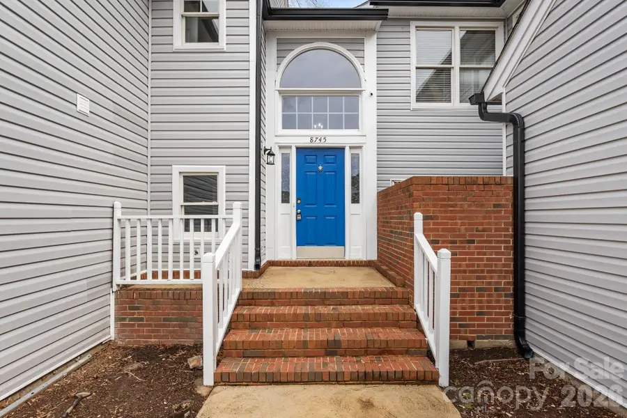 8745 Fox Chase Lane, Charlotte, NC 28269 - #2