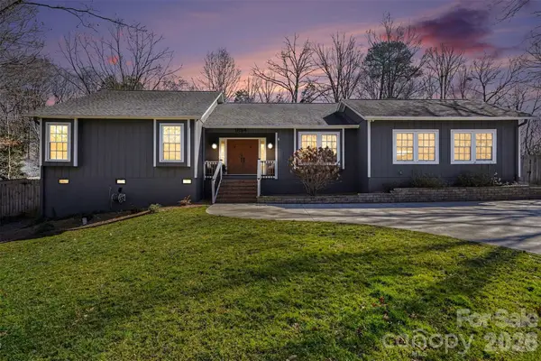 1834 Summerhill Drive, Charlotte, NC 28212