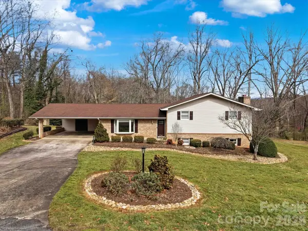 550 32nd Avenue Drive Nw, Hickory, NC 28601