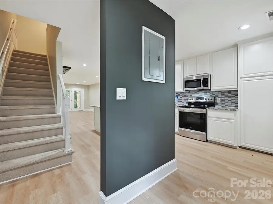 7004 Quail Hill Road, Charlotte, NC 28210 - #2