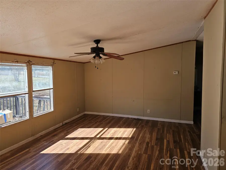 2596 1st Avenue Nw, Catawba, NC 28609 - #3