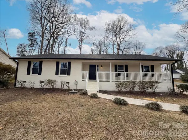 3695 Lake Shore Road S, Denver, NC 28037