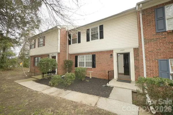 8805 Hunter Ridge Drive, Charlotte, NC 28226