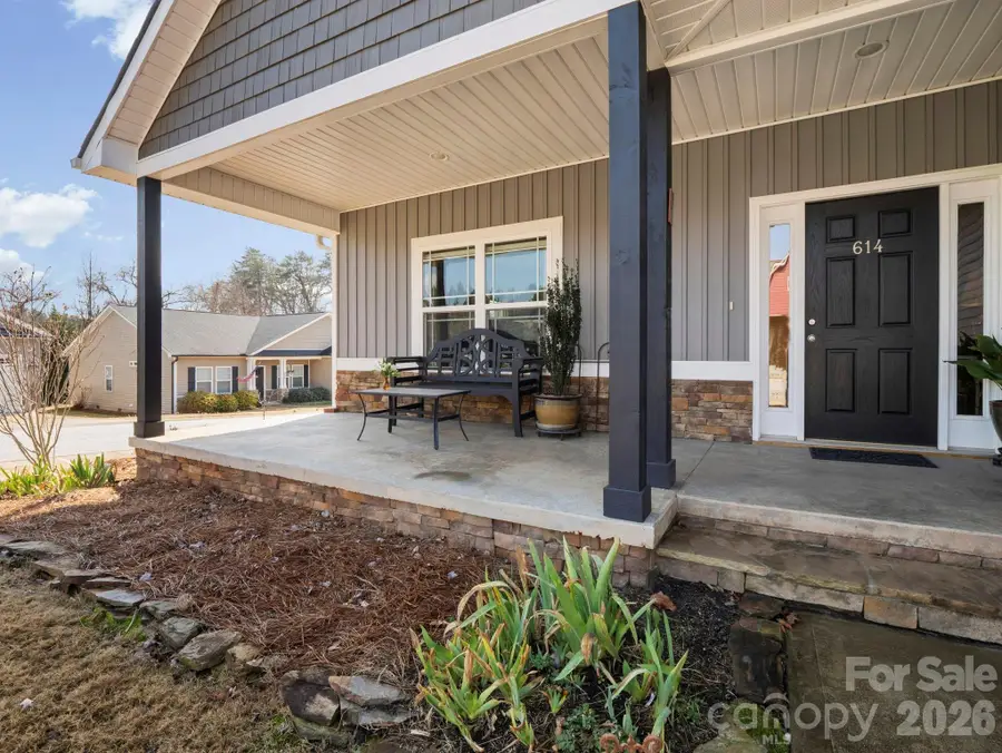 614 Downing Way, Landrum, SC 29356 - #3