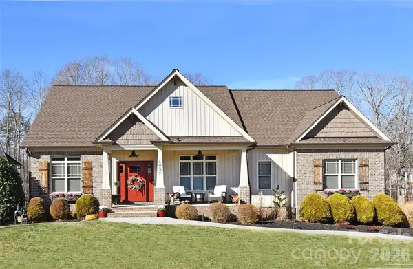 6832 Orchard Path Drive, Clemmons, NC 27012