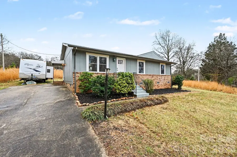 300 Lakewood Drive, Gastonia, NC 28056 - #2