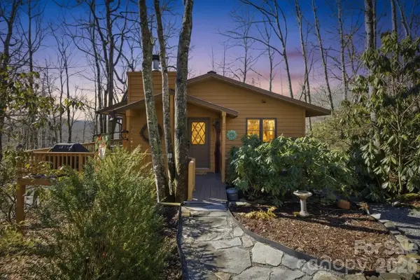 25 Poke Road, Newland, NC 28657