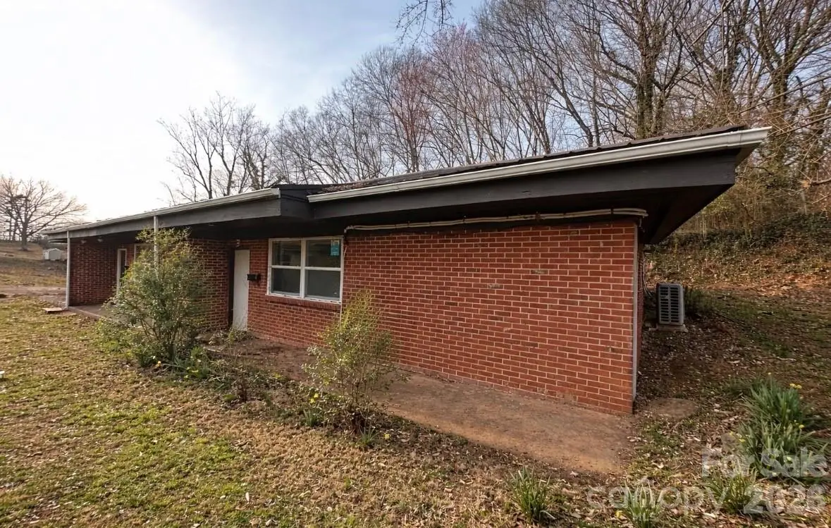 813 3rd Street Place Sw #1-3, Hickory, NC 28602 - #1