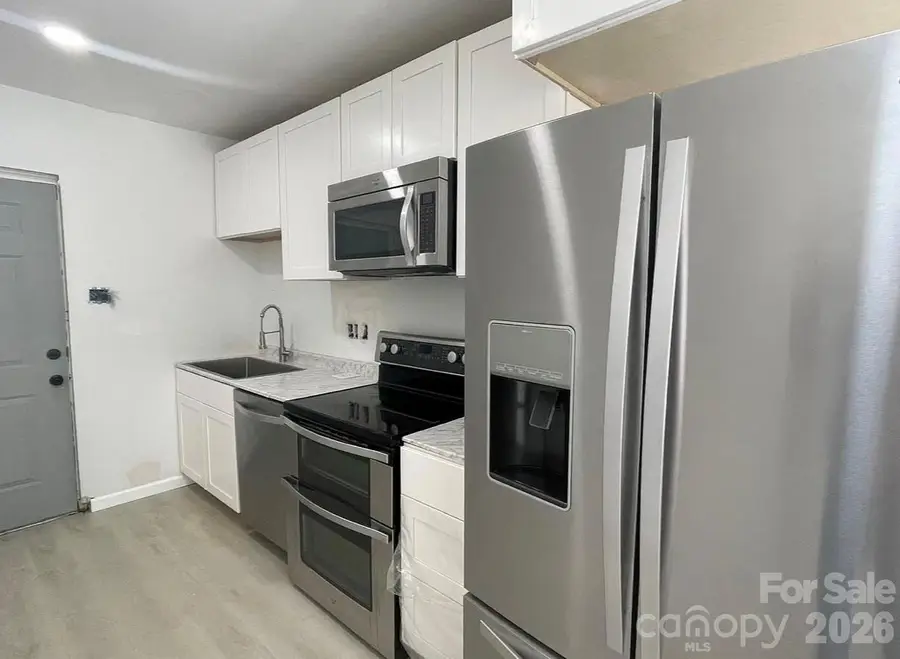 813 3rd Street Place Sw #1-3, Hickory, NC 28602 - #3