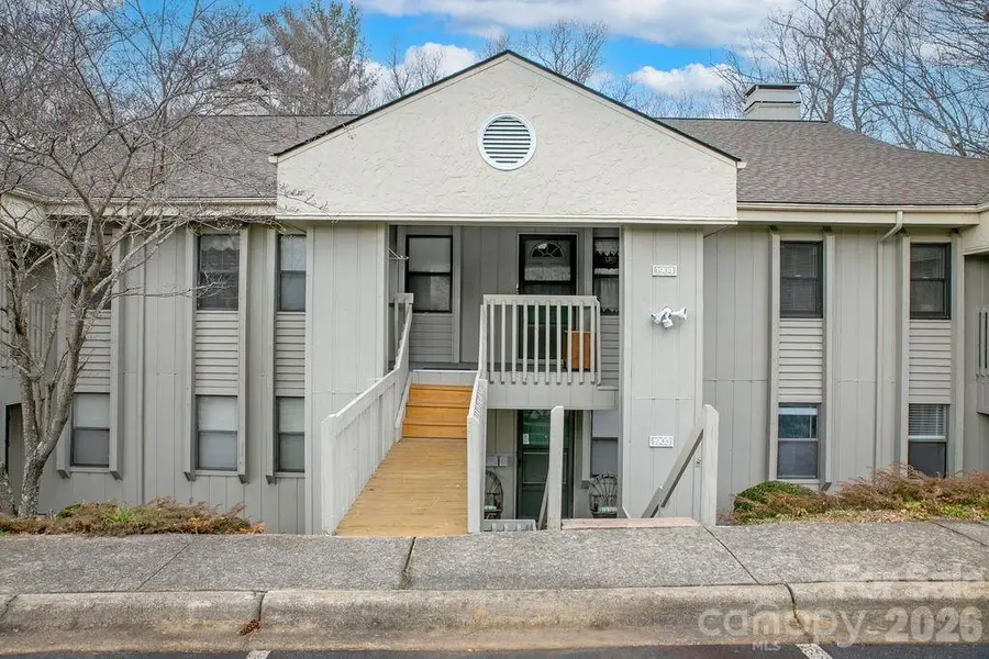 1904 Abbey Circle, Asheville, NC 28805 - #2