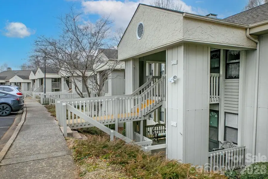 1904 Abbey Circle, Asheville, NC 28805 - #3