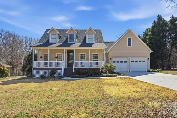 7335 Broad Wing Lane, Sherrills Ford, NC 28673