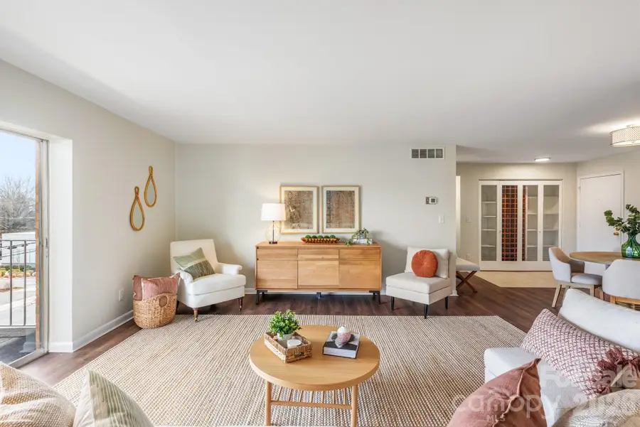 1323 Queens Road #324, Charlotte, NC 28207 - #3